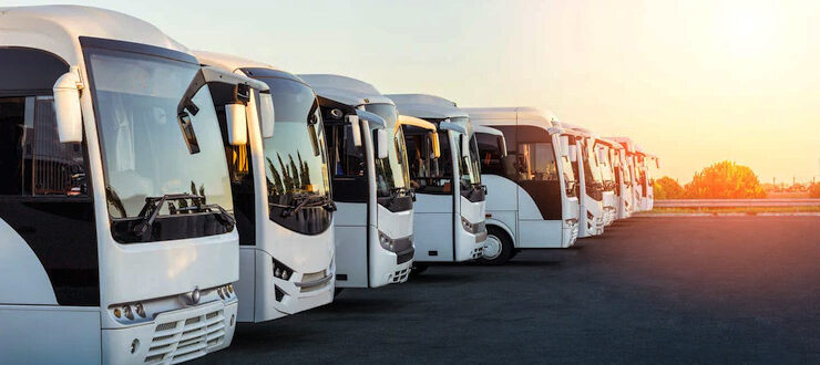 Benefits of Hiring a Charter Bus for Your Next Outing In Dubai