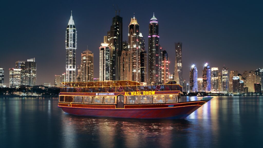 Luxury Dinner On The Cruise in Dubai