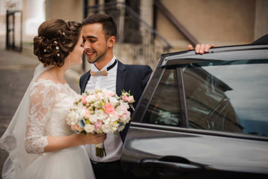 Guide To Choose The Perfect Wedding Car in Dubai