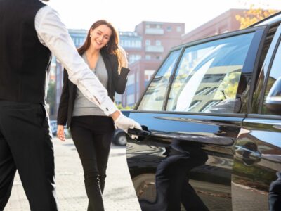 Why Hire a Chauffeur When Vacationing in Dubai?