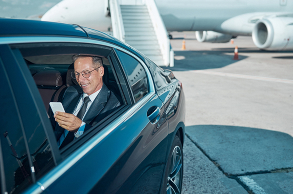 What Are The Positives Of Using An Airport Transfer Service?